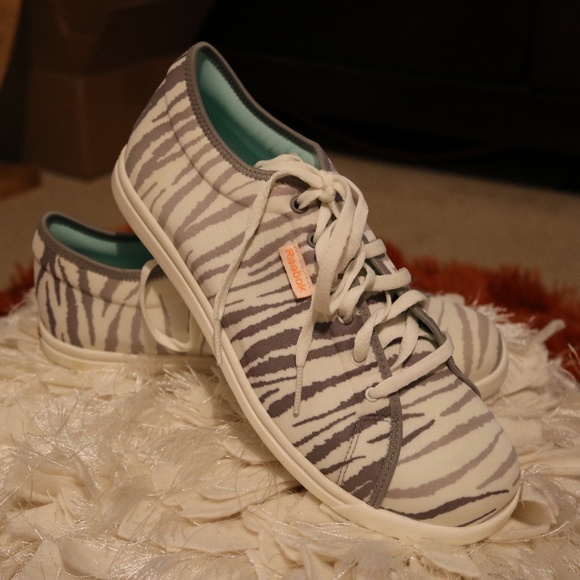 reebok zebra sneakers